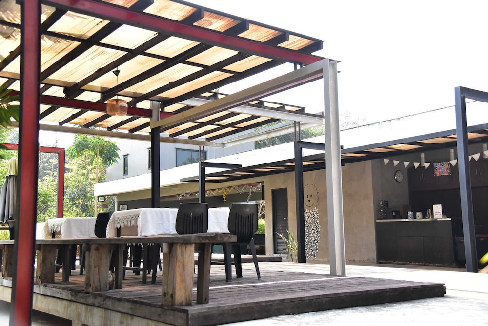 home elements khaoyai