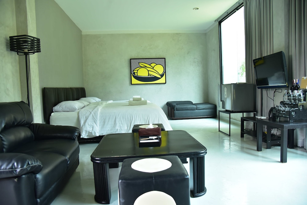 home elements khaoyai