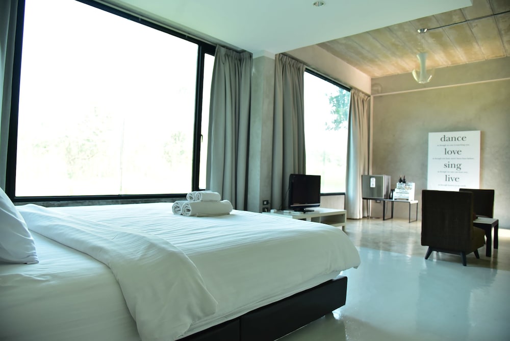 home elements khaoyai