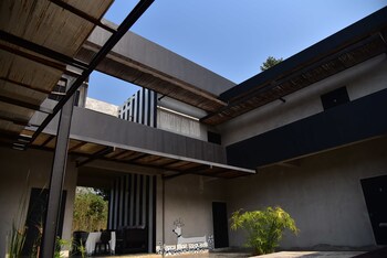 home elements khaoyai