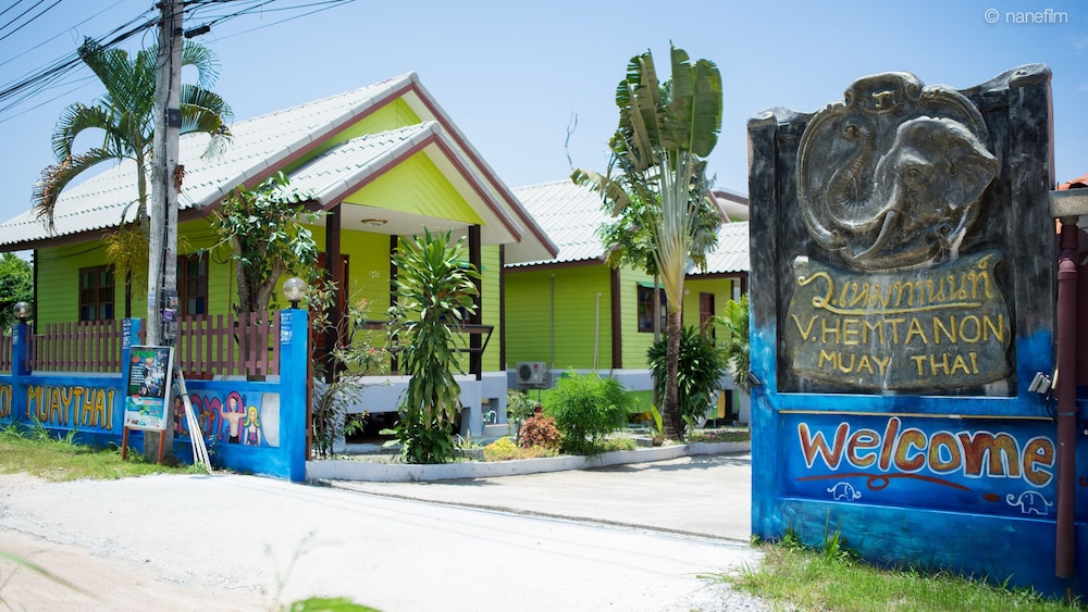 vii house rawai phuket