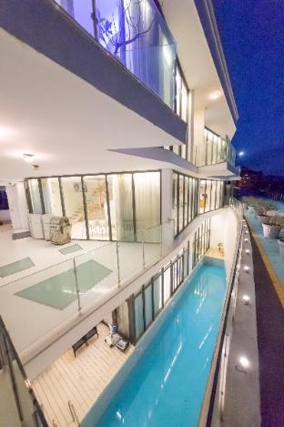 play hotel