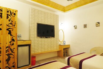 sin sin hotel iii