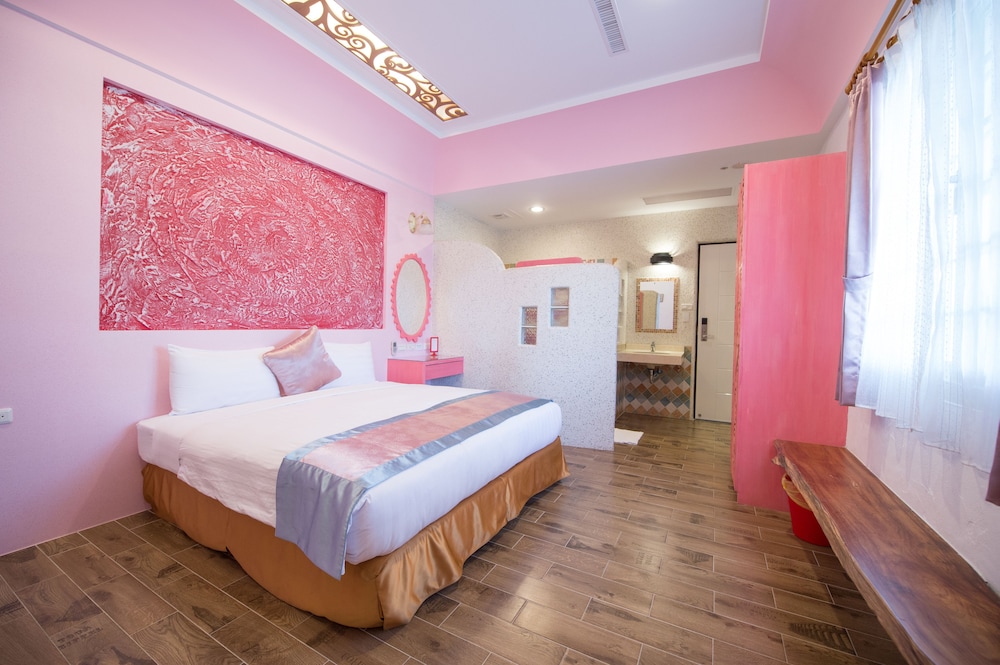 sin sin hotel iii