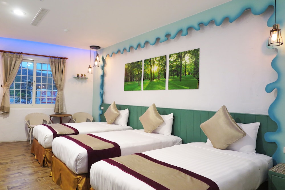 sin sin hotel iii
