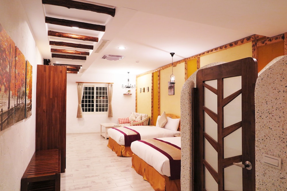 sin sin hotel iii
