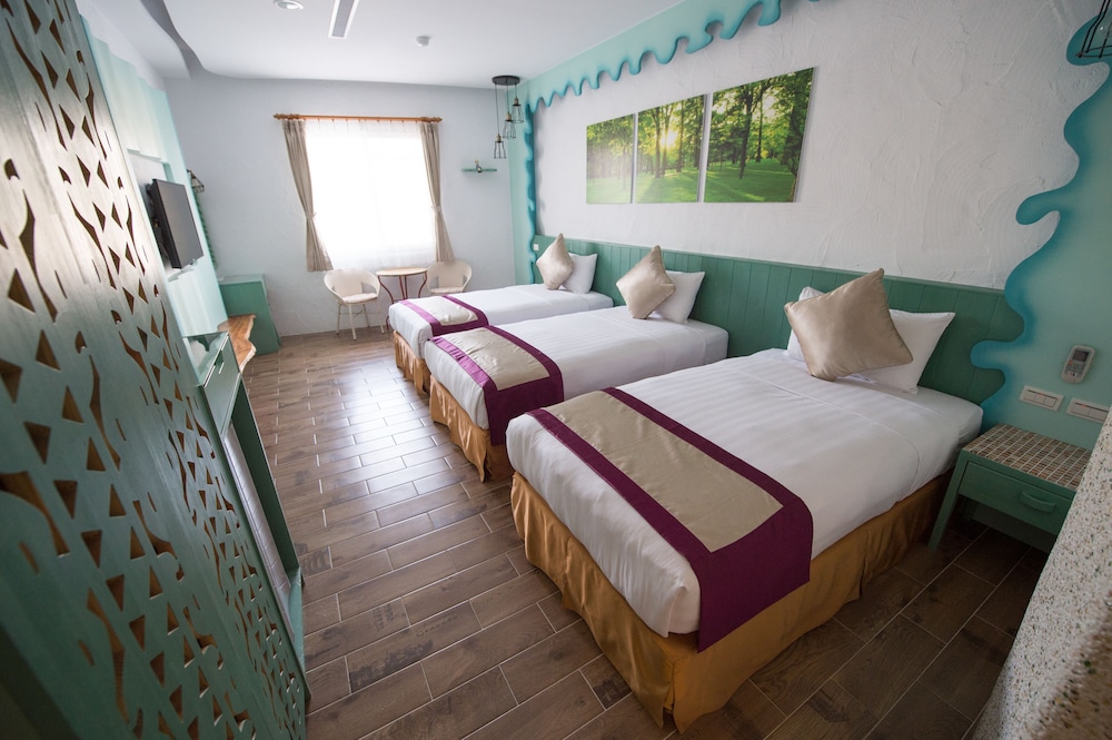 sin sin hotel iii