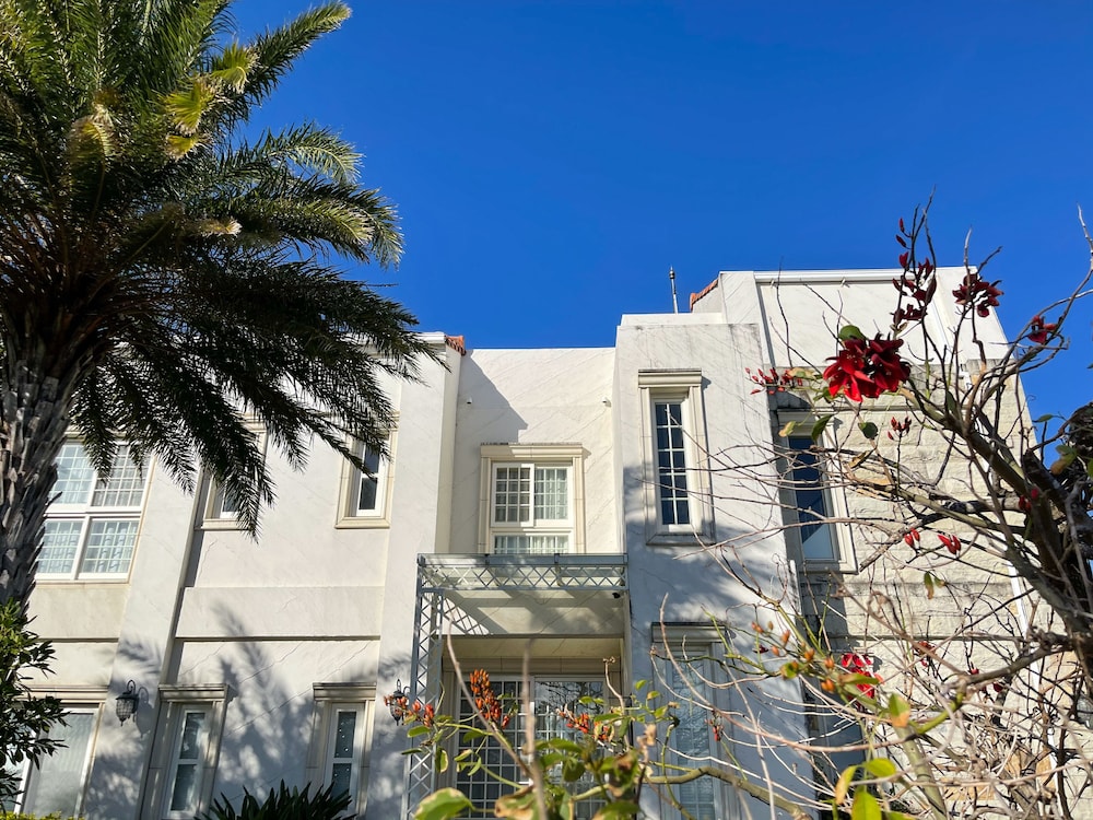 4 sisters villa