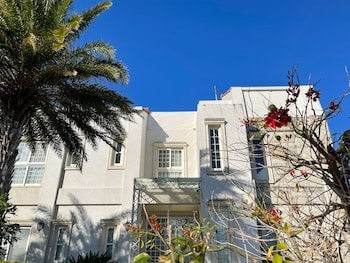 4 sisters villa