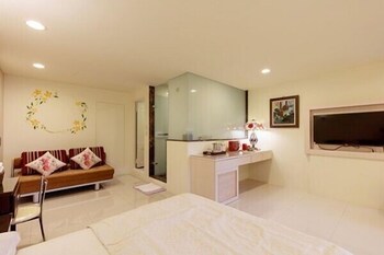 Light Dew Bed And Breakfast,New Taipei>>Luzhou,4 star