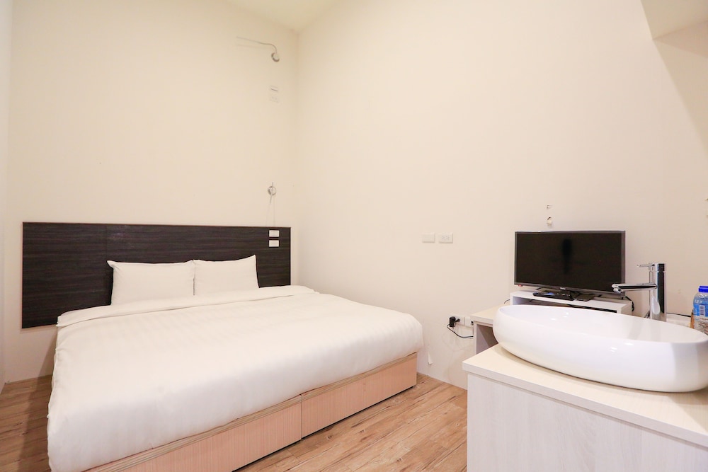 ch place x hotel