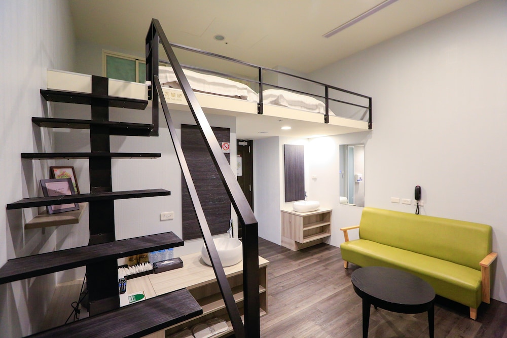 ch place x hotel
