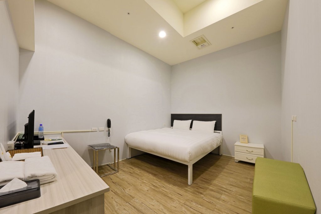 ch place x hotel