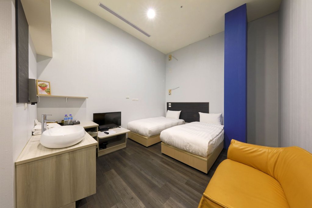 ch place x hotel