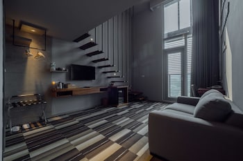 watermark hotel kaohsiung station