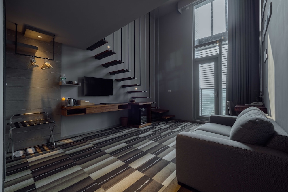 watermark hotel kaohsiung station