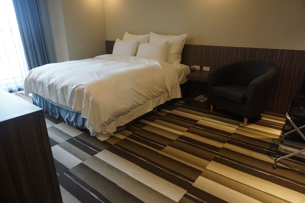 watermark hotel kaohsiung station