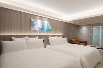 168 motel zhongli