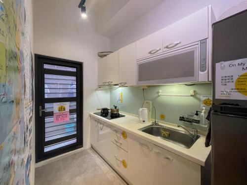 on my way taitung hostel backpacker