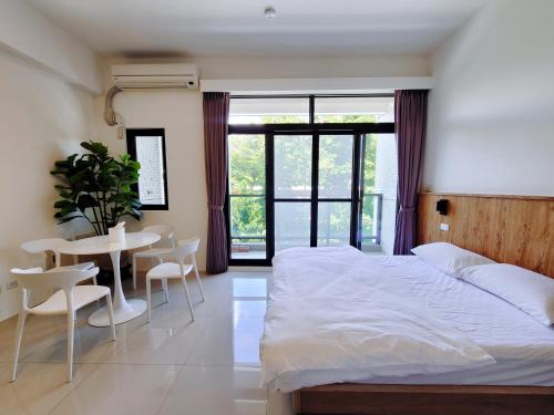 on my way taitung hostel backpacker