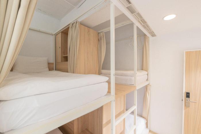 owlstay flip flop hostel garden