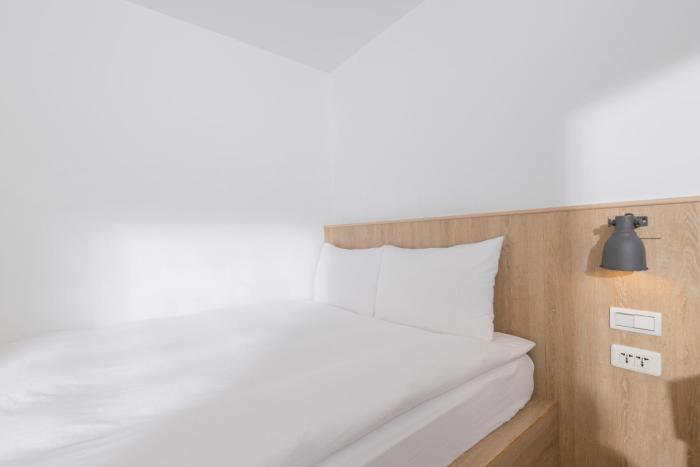 owlstay flip flop hostel garden