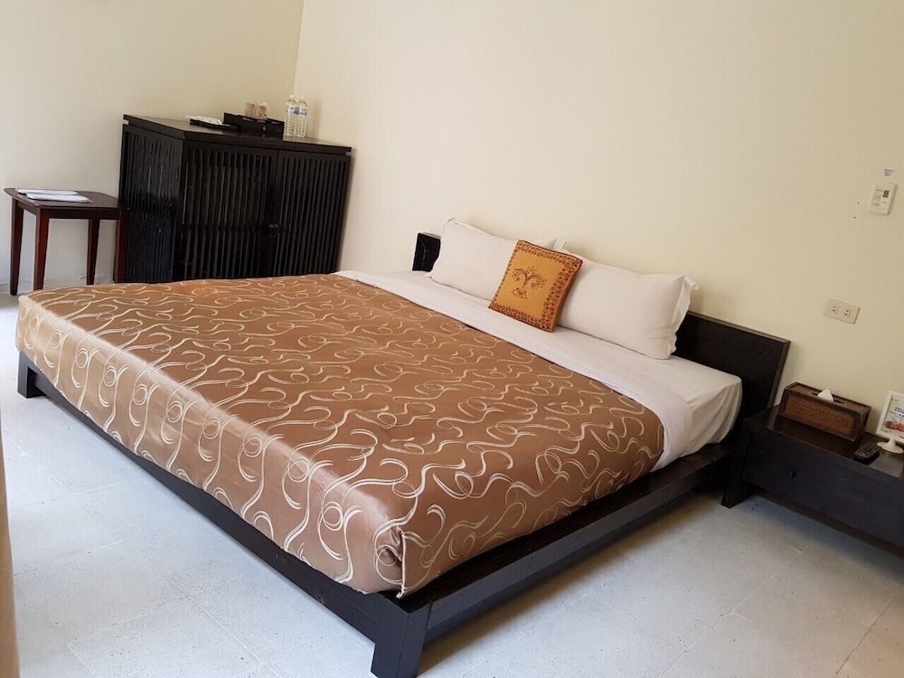no 26 corner villa resort