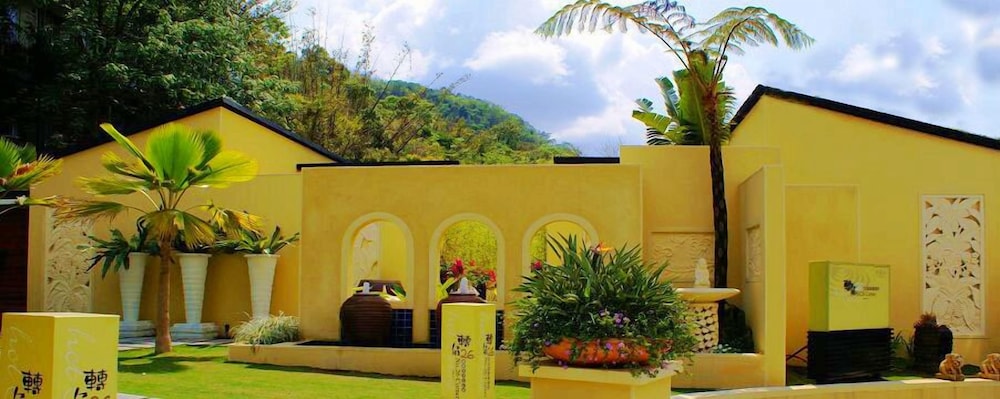 no 26 corner villa resort