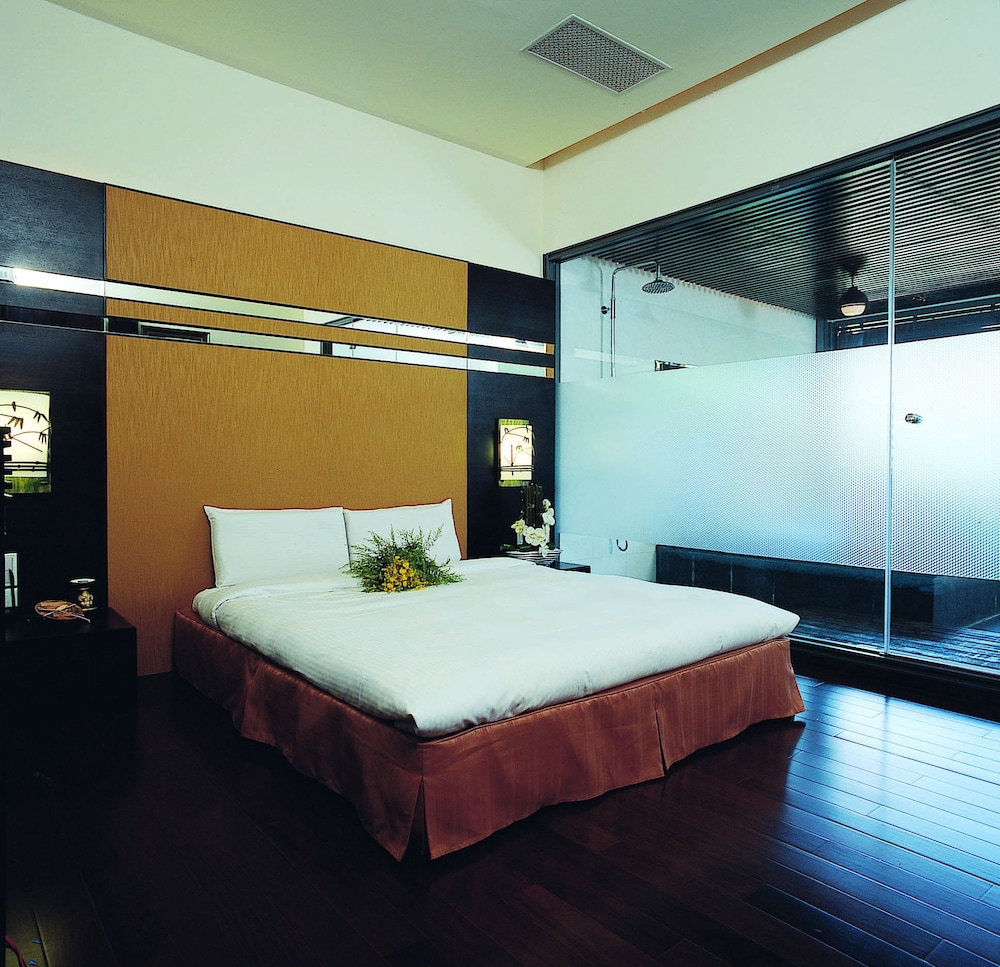 wulai sunglyu spring resort