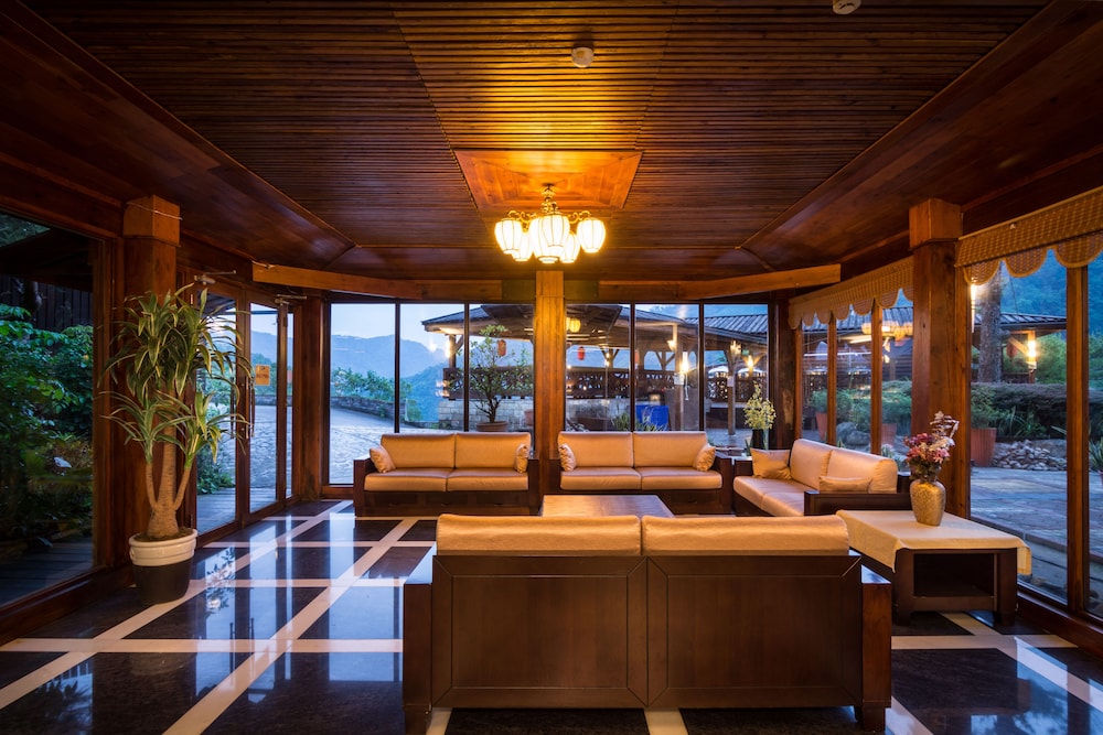 wulai sunglyu spring resort