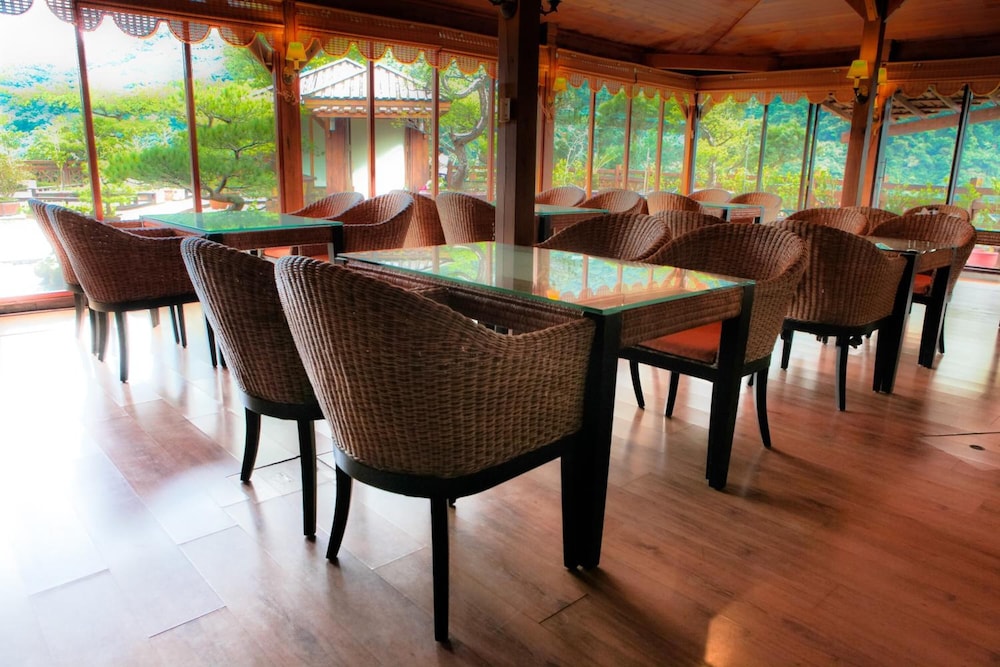 wulai sunglyu spring resort