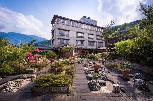 wulai sunglyu spring resort