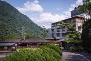 Wulai Sunglyu Spring Resort,New Taipei>>Luzhou,4 star