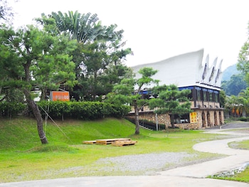 the deer resort