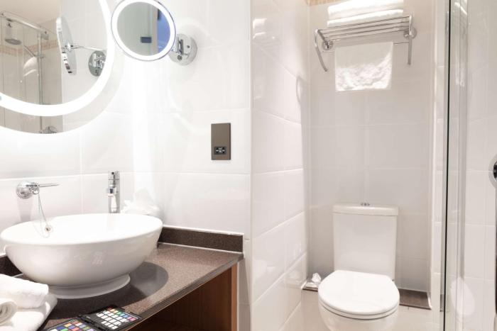 doubletree by hilton bath