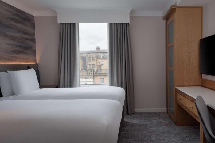 doubletree by hilton bath