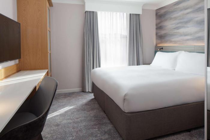 doubletree by hilton bath