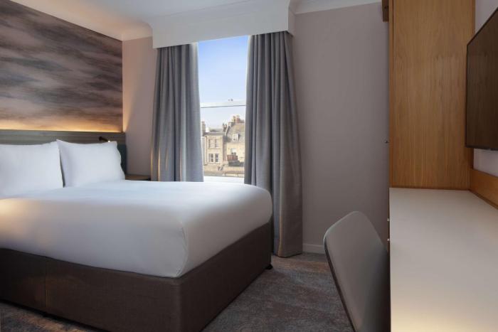 doubletree by hilton bath