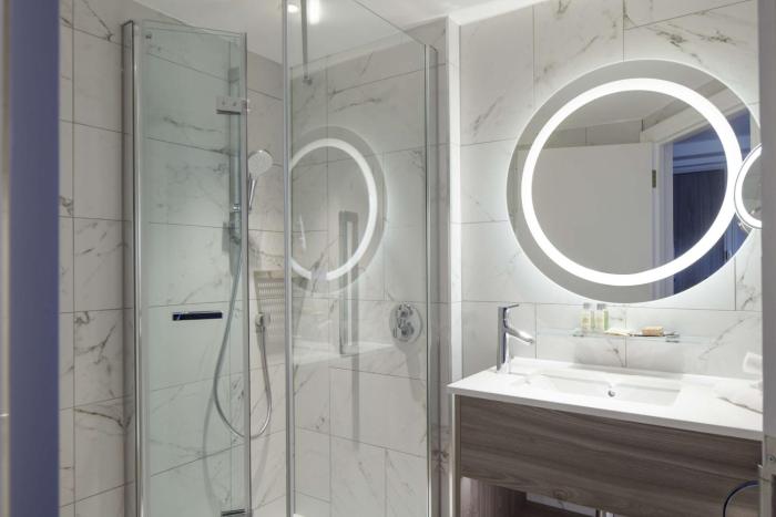 doubletree by hilton bath