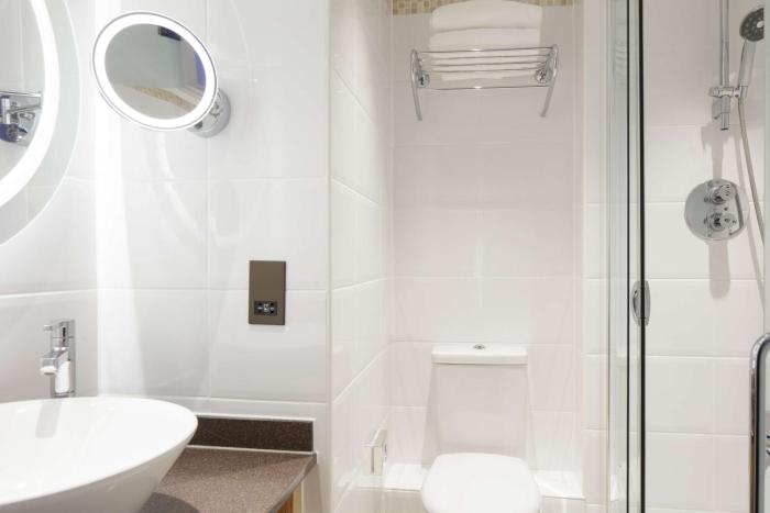 doubletree by hilton bath