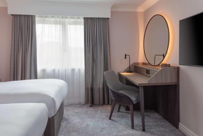 doubletree by hilton bath