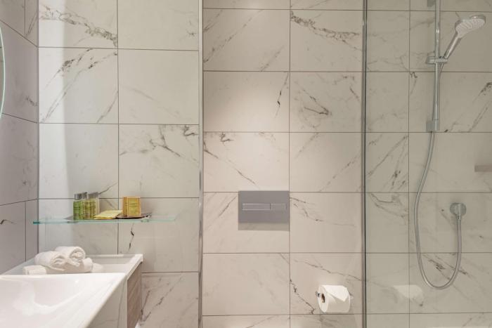 doubletree by hilton bath