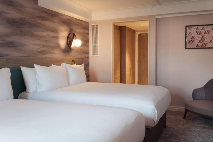 doubletree by hilton bath