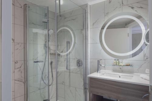 doubletree by hilton bath
