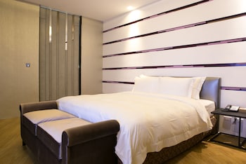 all ur boutique motel hua lian branch