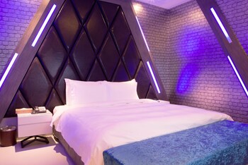 all ur boutique motel hua lian branch