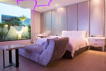 all ur boutique motel hua lian branch