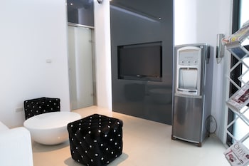 all ur boutique motel hua lian branch