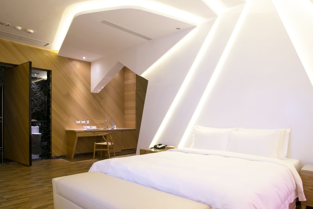 all ur boutique motel hua lian branch