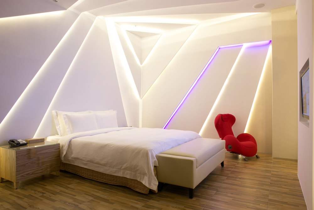 all ur boutique motel hua lian branch